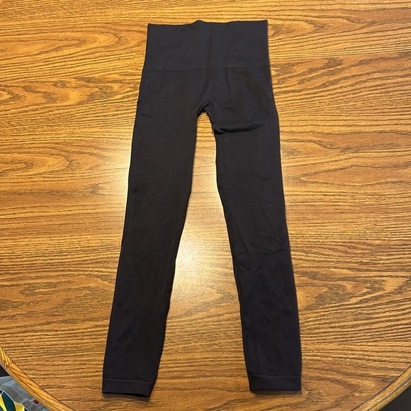 Spanx Look at Me Now Seamless Leggings - Picture 3 of 8